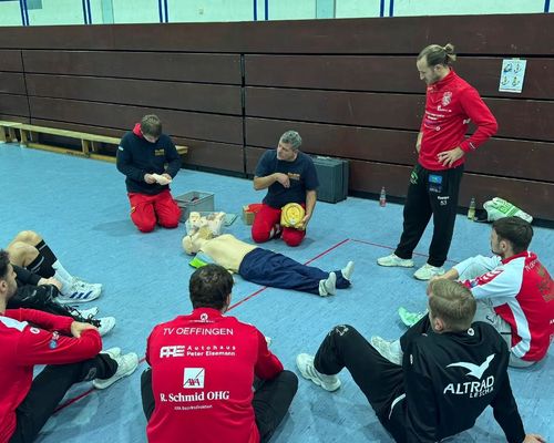 Erste Hilfe und Leben retten beim TV Oeffingen 