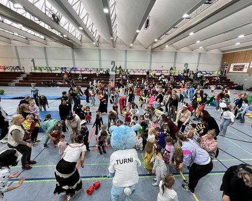 Faschings-Parcours am Rosenmontag in der 1-2-3 Halle